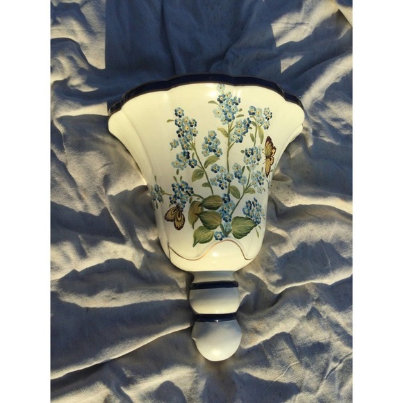 Ceramic wall pocket floral butterfly 14” blue white farmhouse cottagecore garden - Picture 2 of 12
